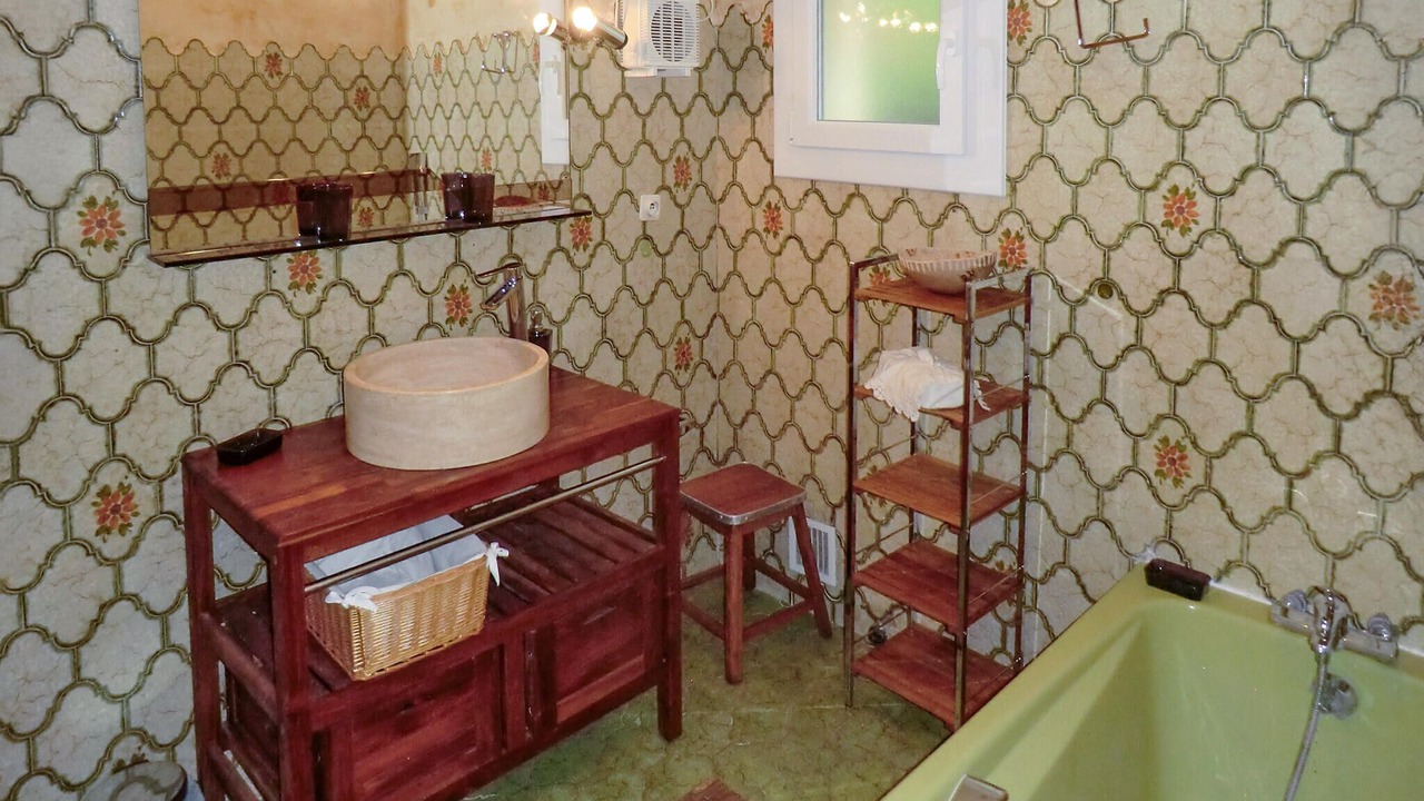 Photo of Bathroom in Vedene