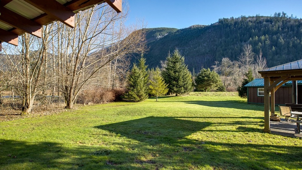 Photo of Outdoor in Maple Falls