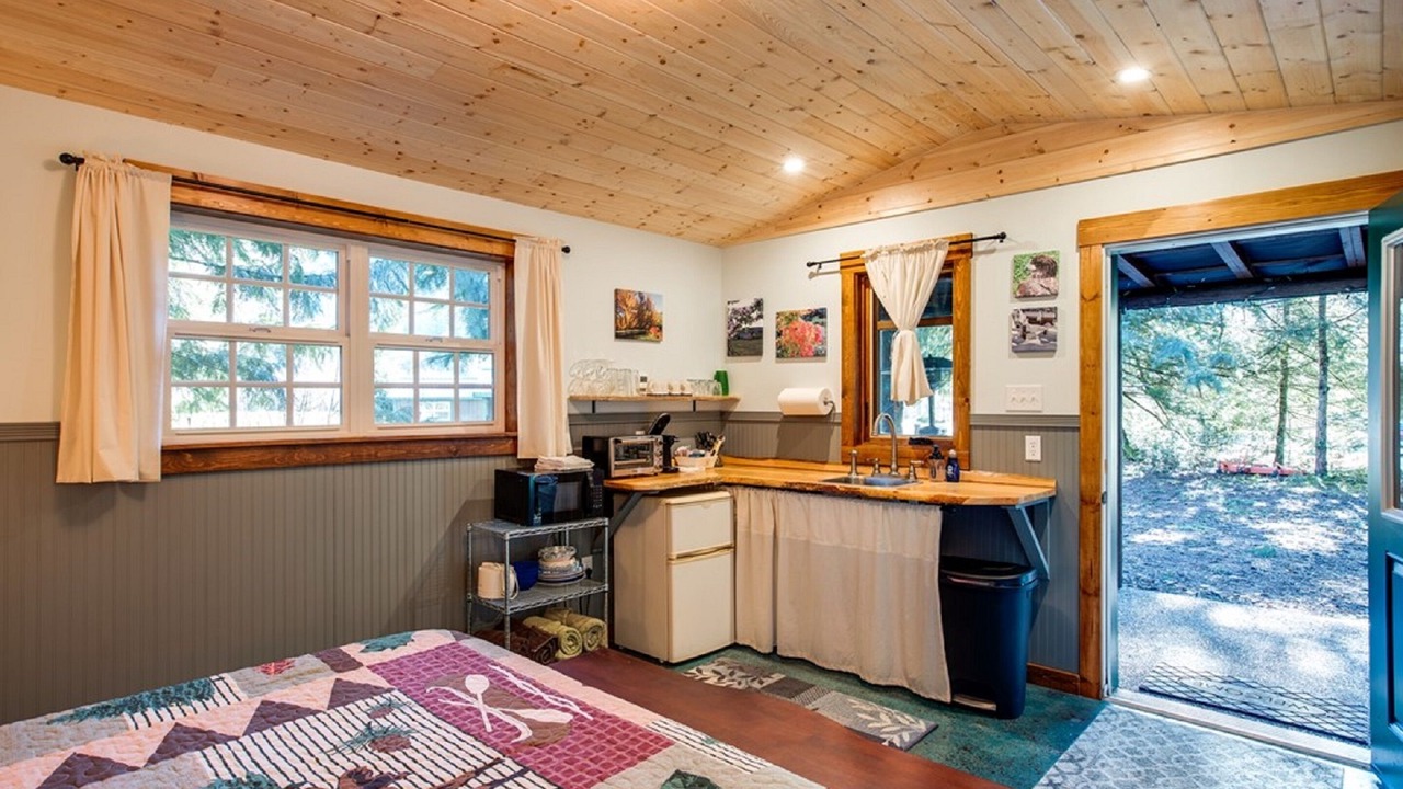 Photo of Bedroom in Maple Falls