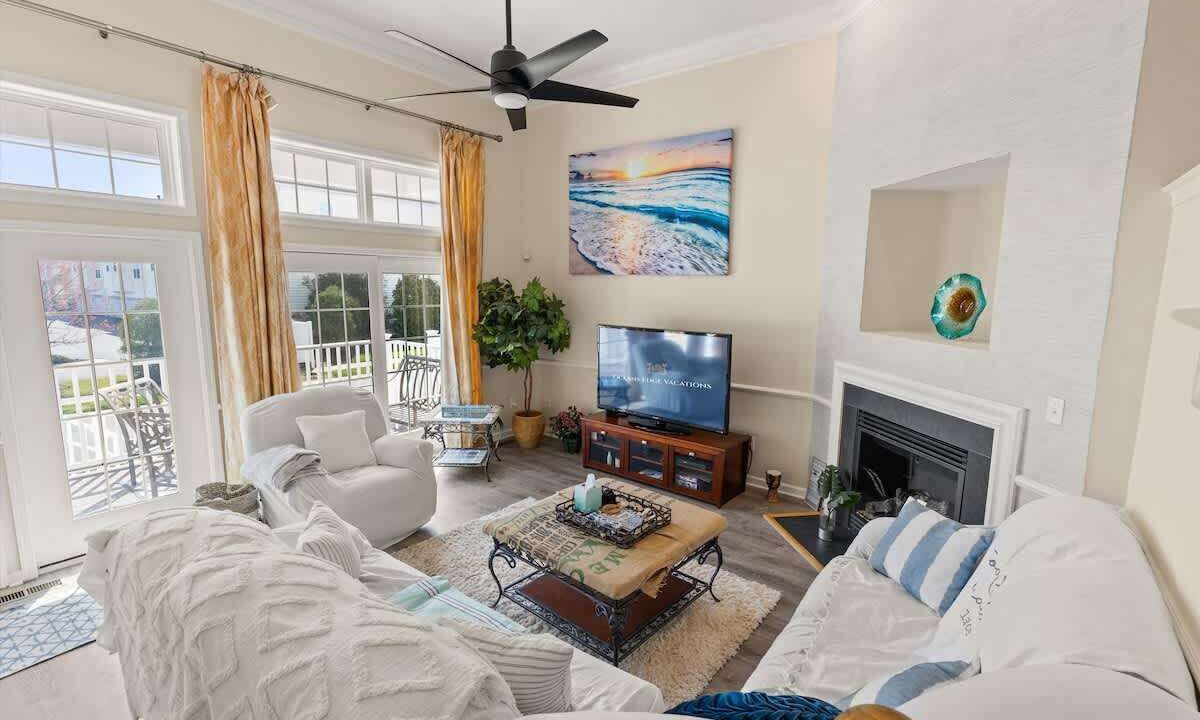 Photo of Livingroom in Bayside
