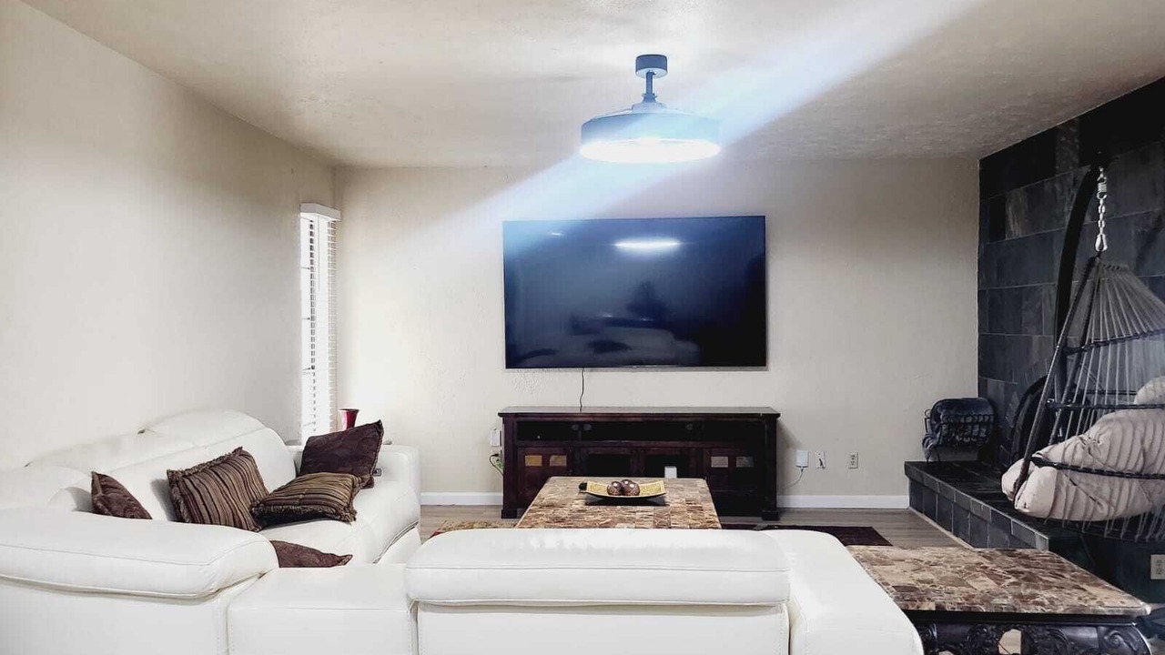 Photo of Livingroom in The Colony