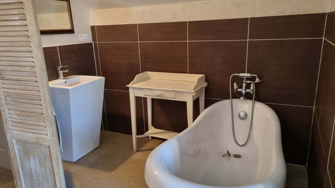 Photo of Bathroom in Charroux