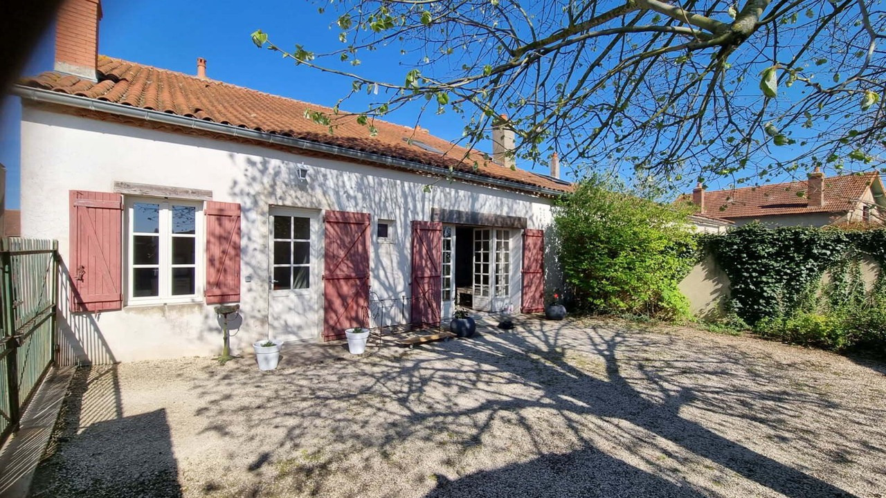 Photo of Outdoor in Charroux