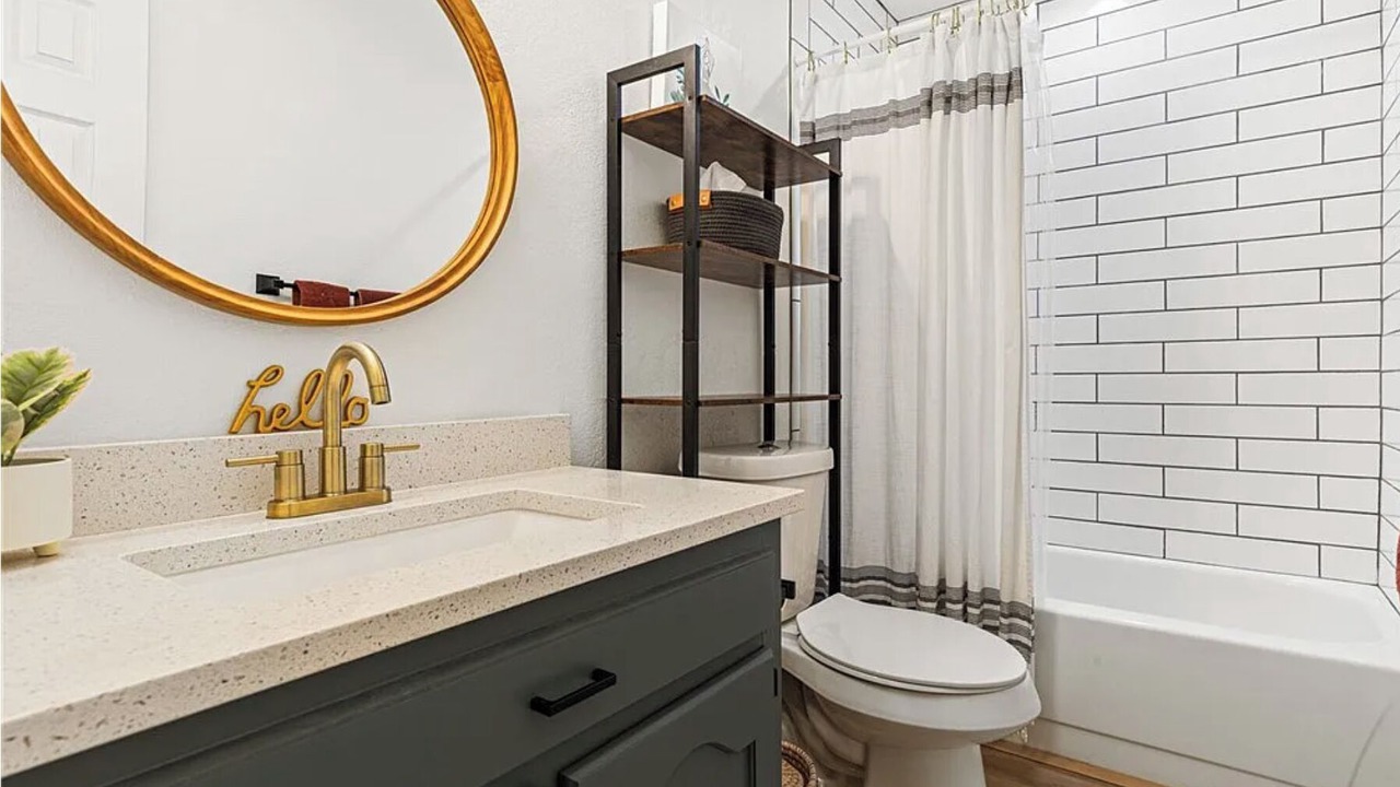 Photo of Bathroom in Hewitt