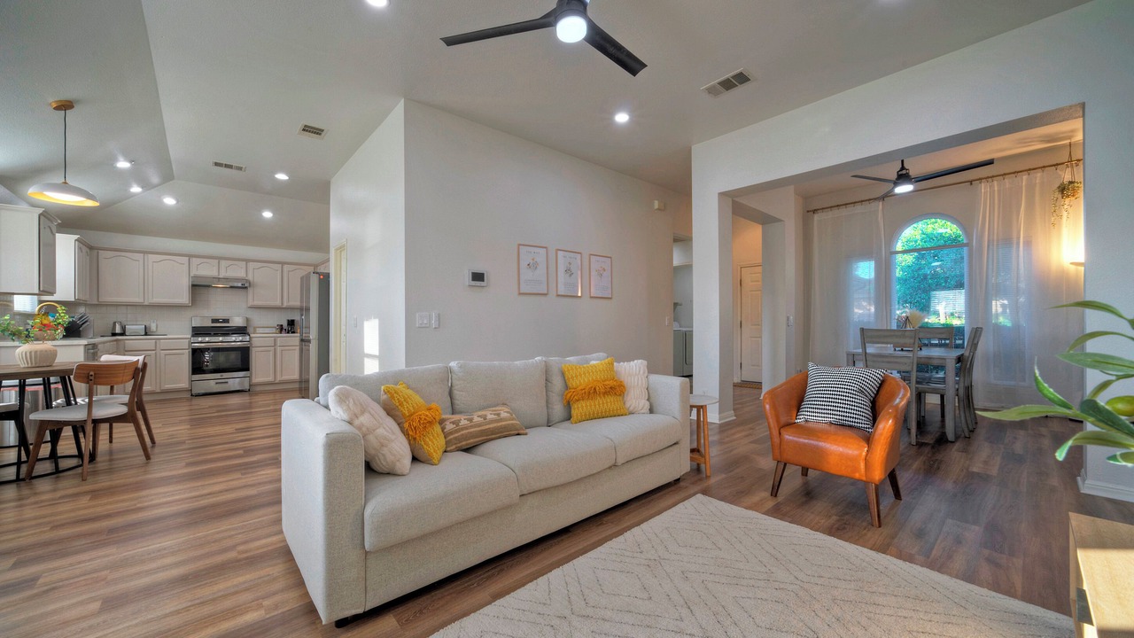 Photo of Livingroom in Round Rock