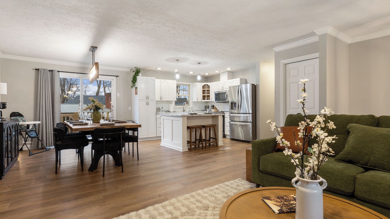 Photo of Livingroom in Jeffersonville