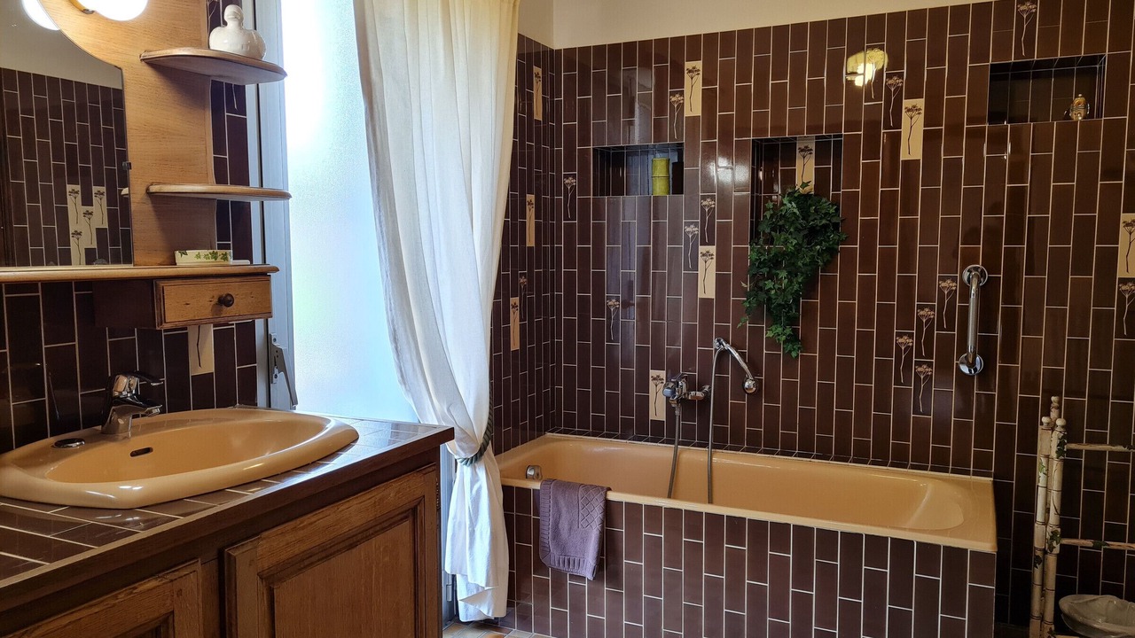 Photo of Bathroom in Saint-Martin-d'Abbat