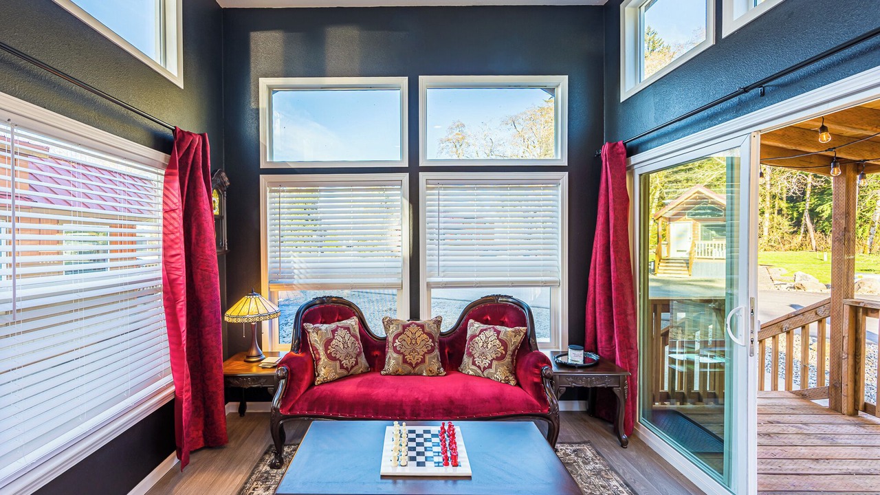 Photo of Livingroom in Forks