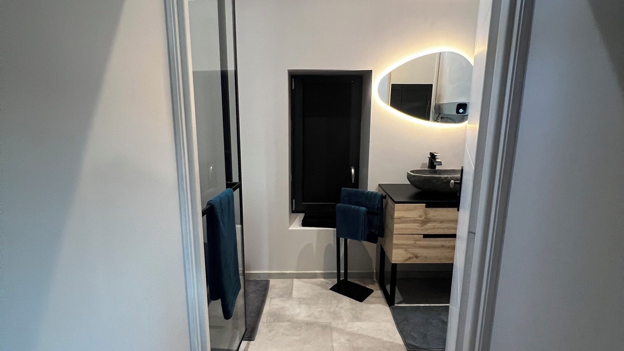 Photo of Others in Morey