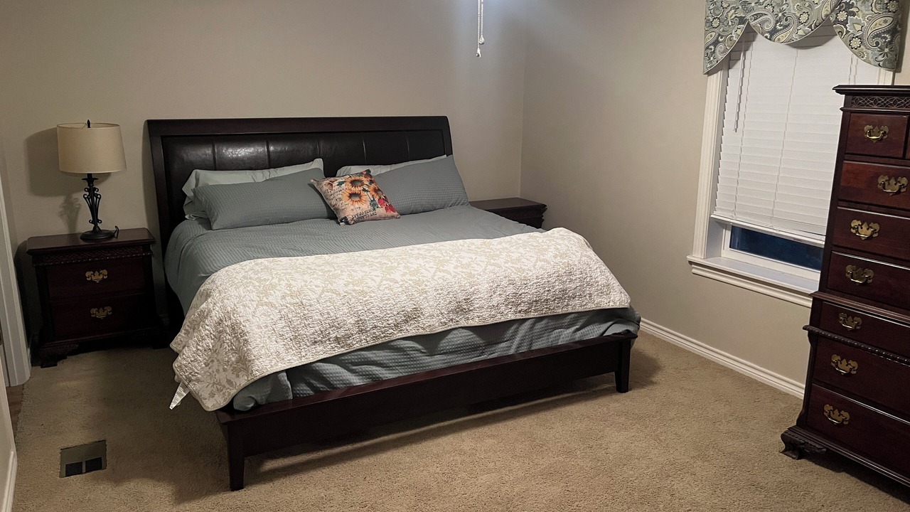 Photo of Bedroom in Mineola