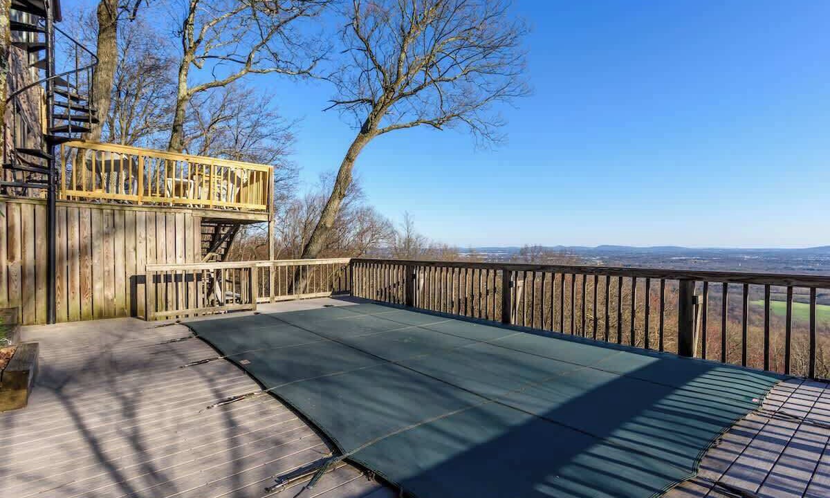 Photo of Outdoor in Enola