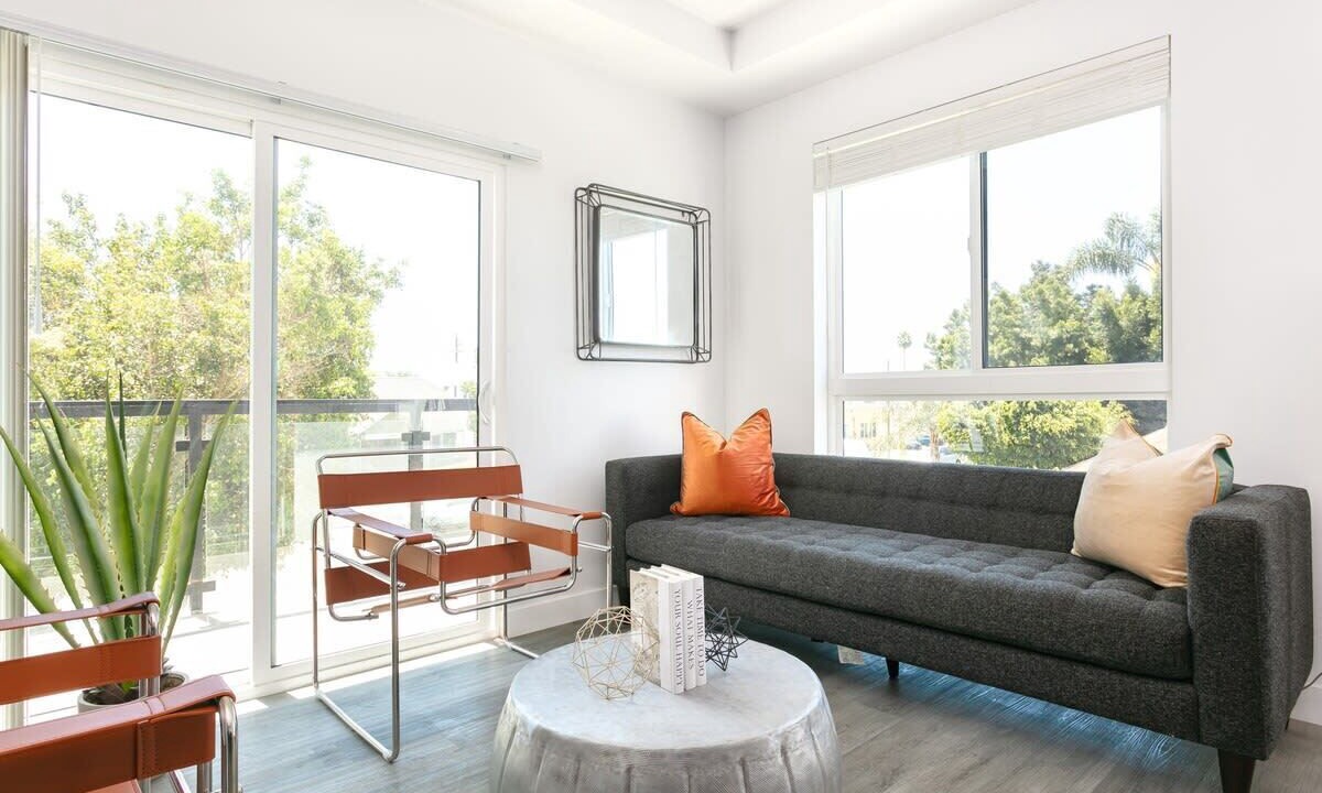 Photo of Livingroom in Mid City