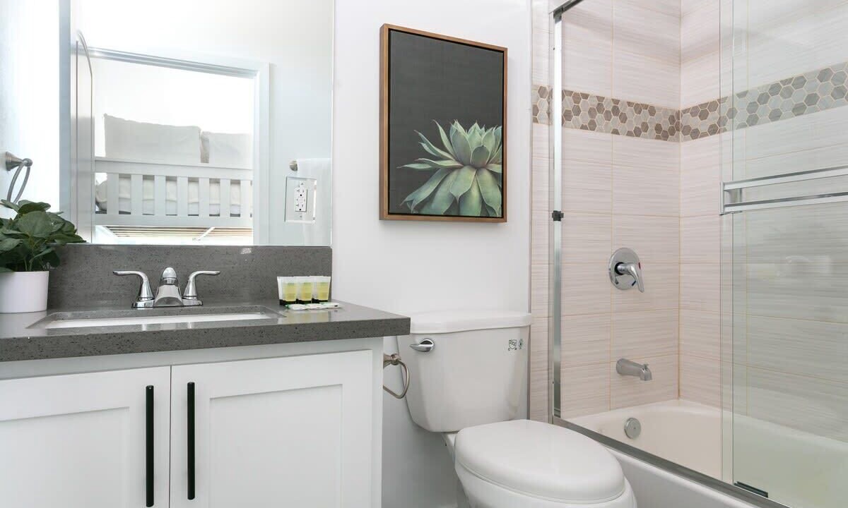 Photo of Bathroom in Mid City