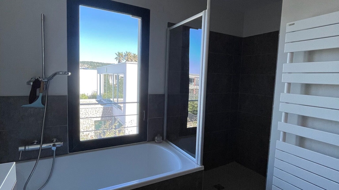 Photo of Bathroom in Sete