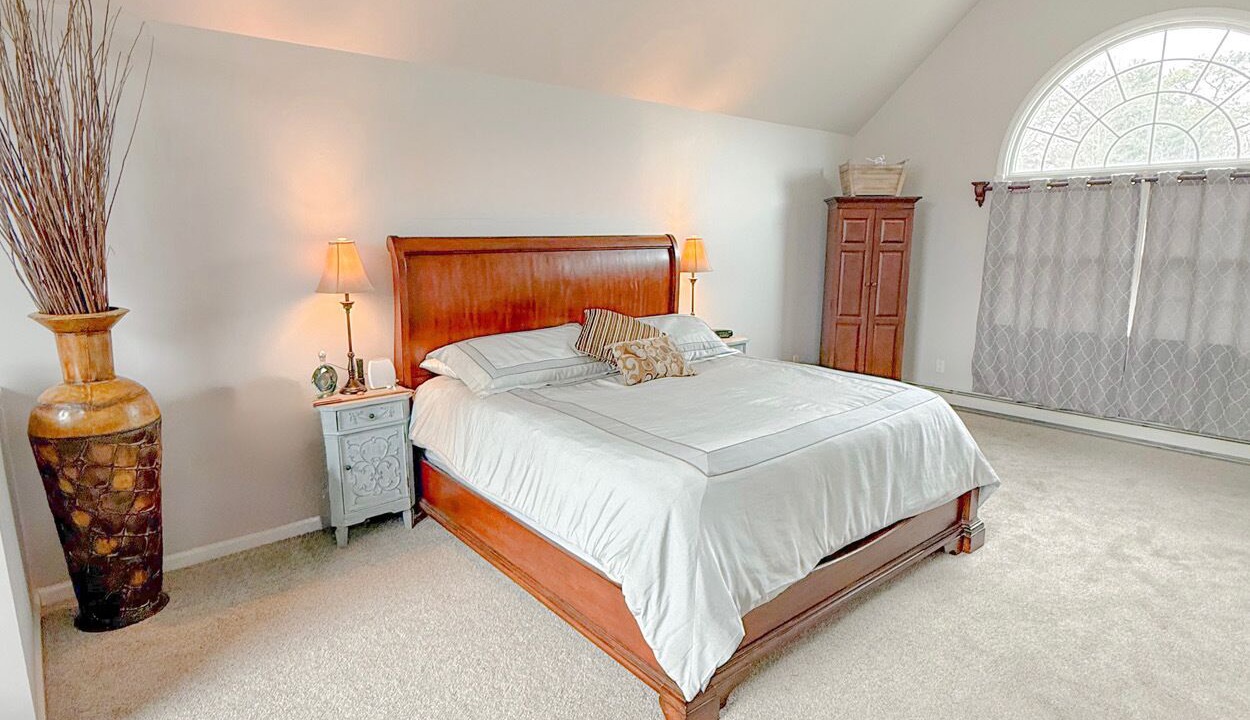 Photo of Bedroom in Lake Ronkonkoma