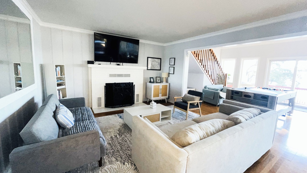 Photo of Livingroom in Willoughby Spit