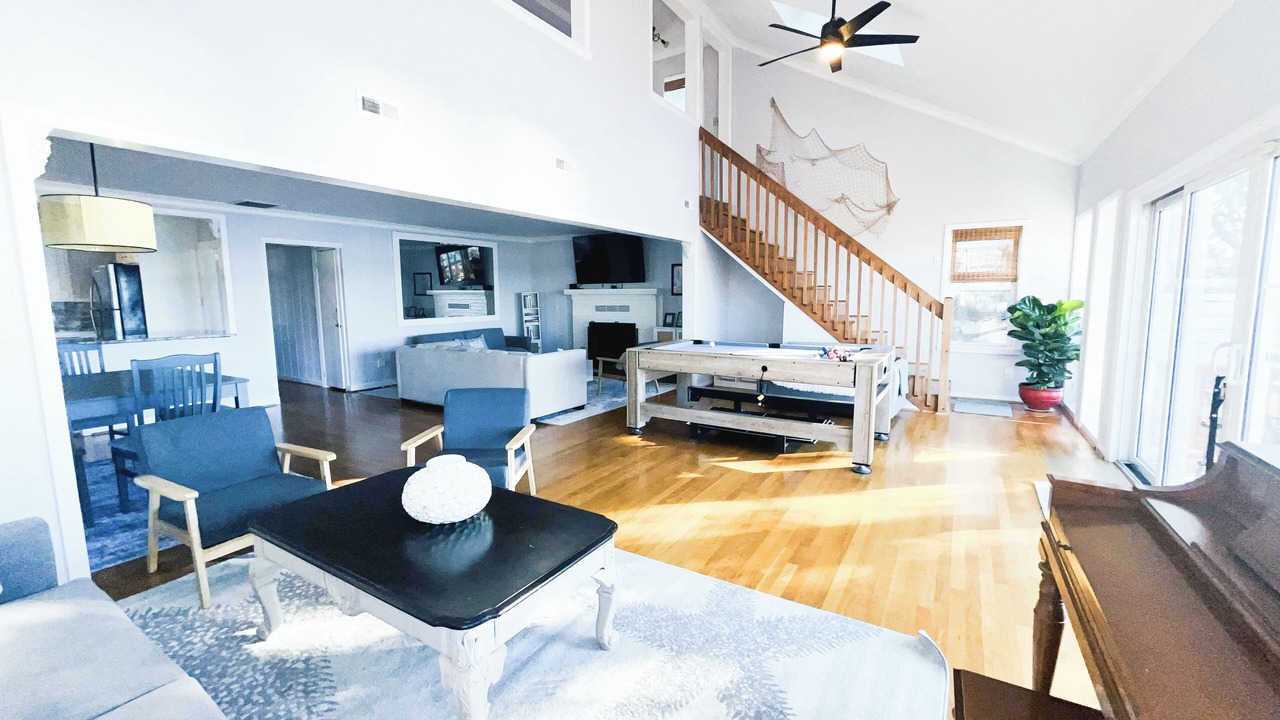 Photo of Livingroom in Willoughby Spit