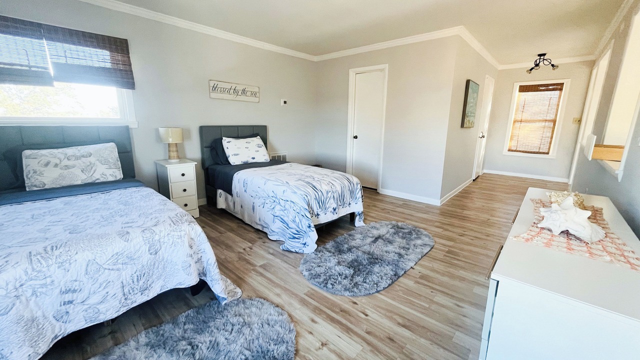 Photo of Bedroom in Willoughby Spit
