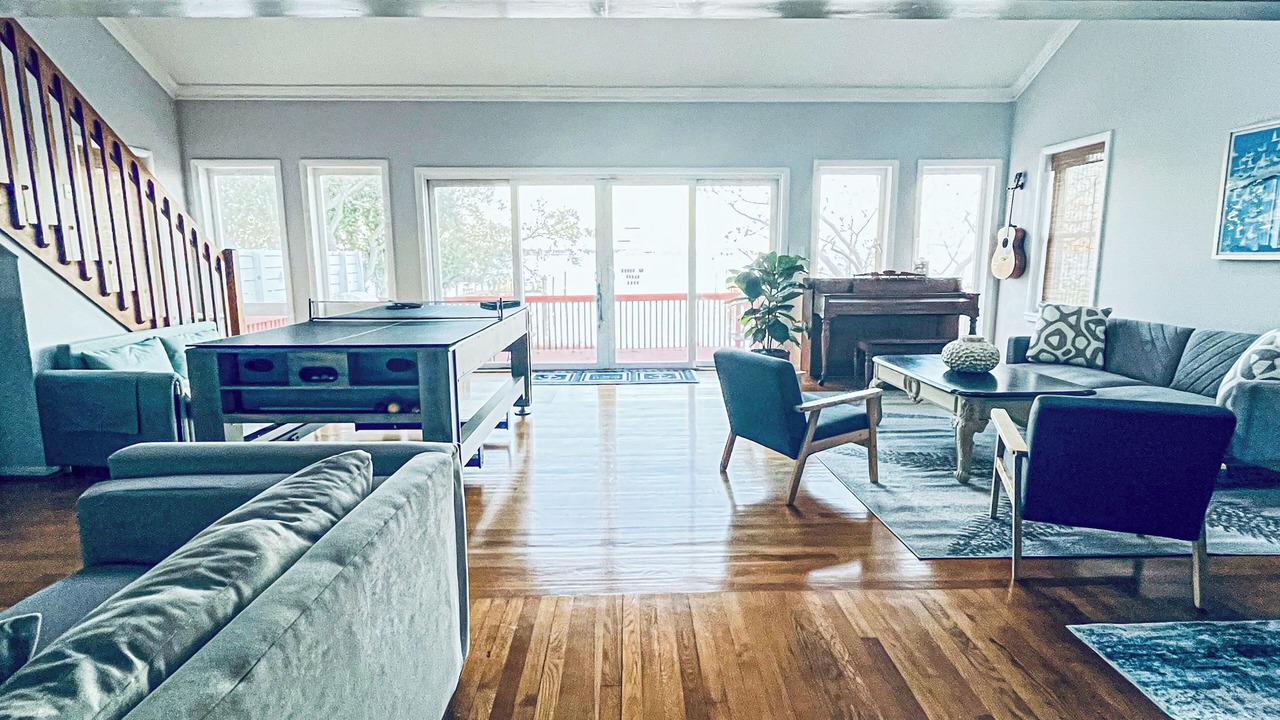 Photo of Livingroom in Willoughby Spit