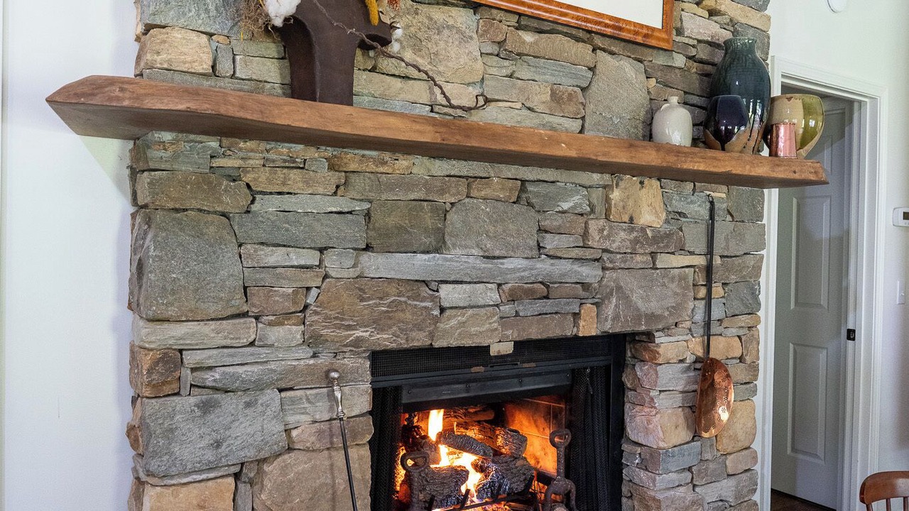 Photo of Livingroom in Cedar Mountain