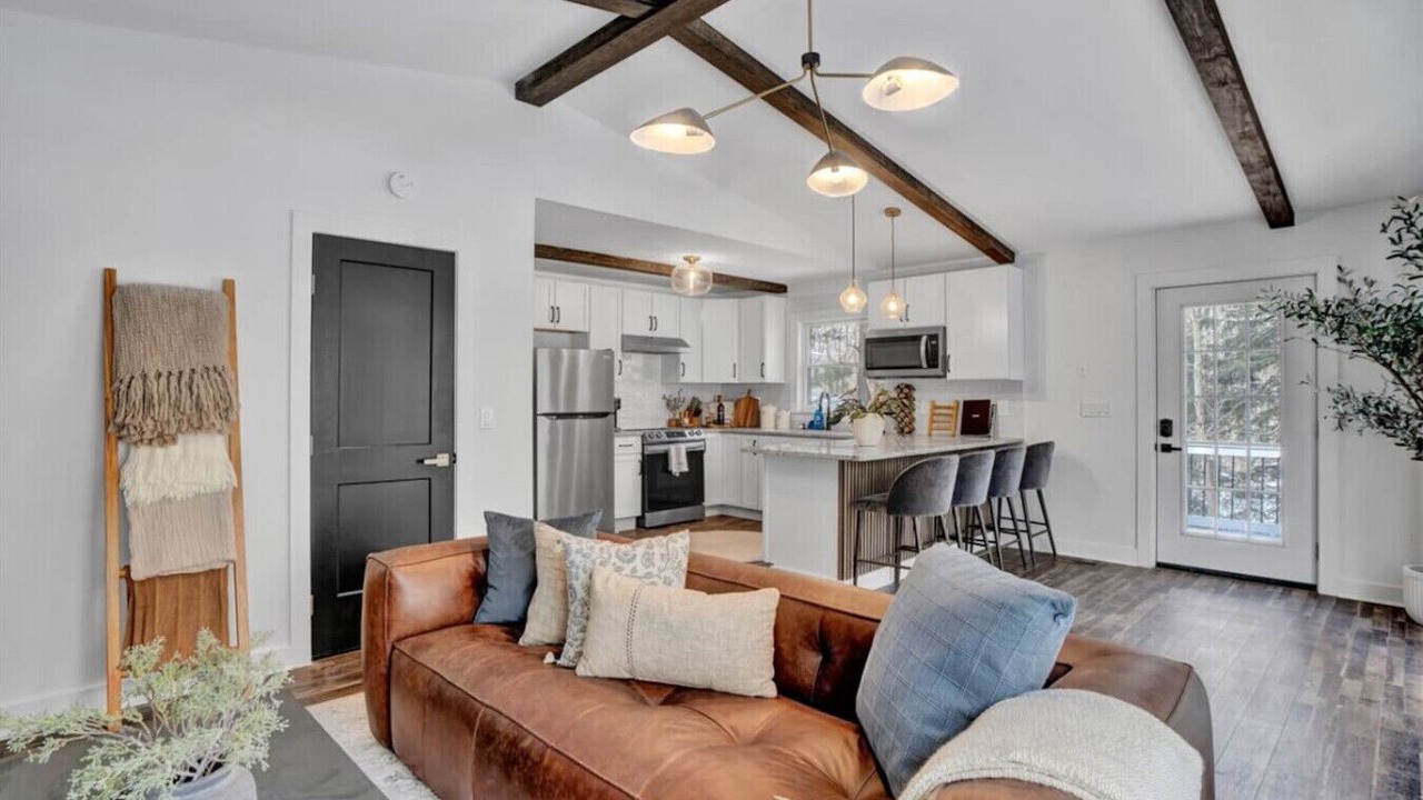 Photo of Livingroom in Pocono Summit