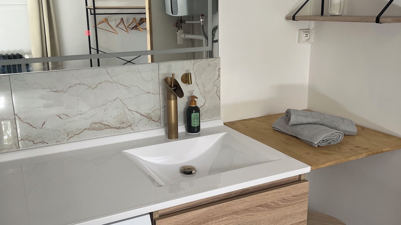 Photo of Bathroom in La Fuye-Velpeau