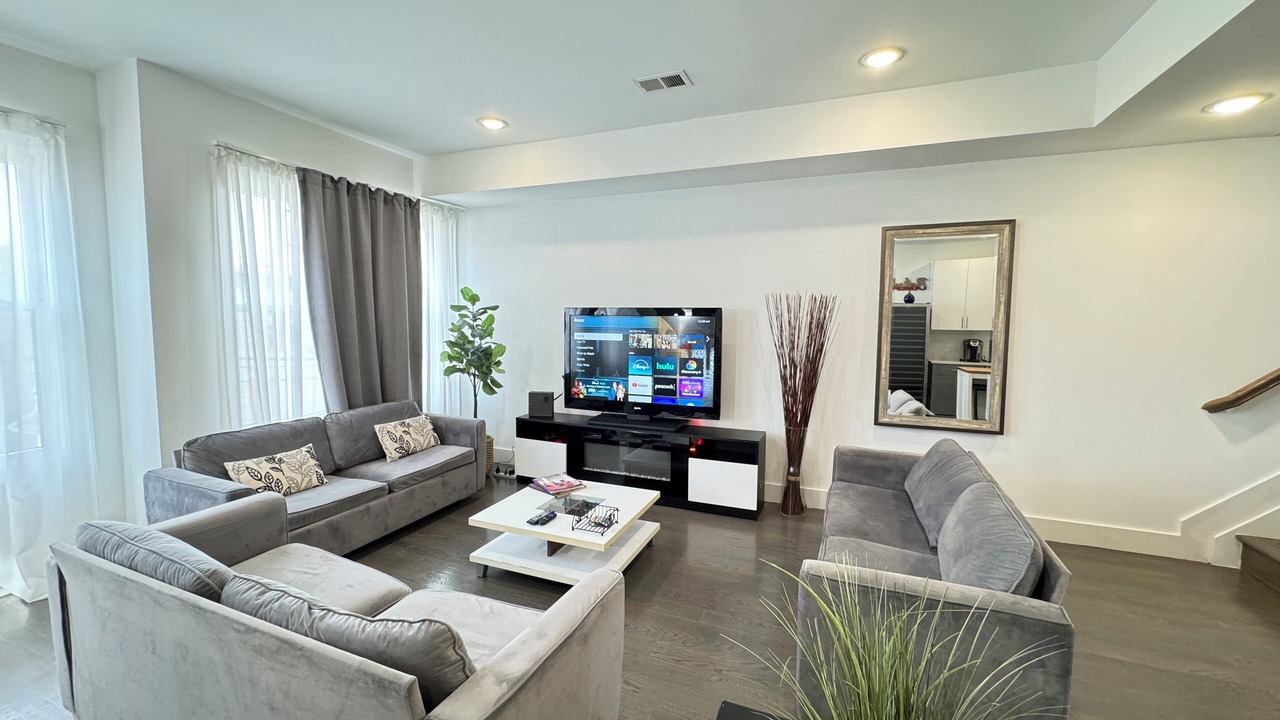Photo of Livingroom in Communipaw