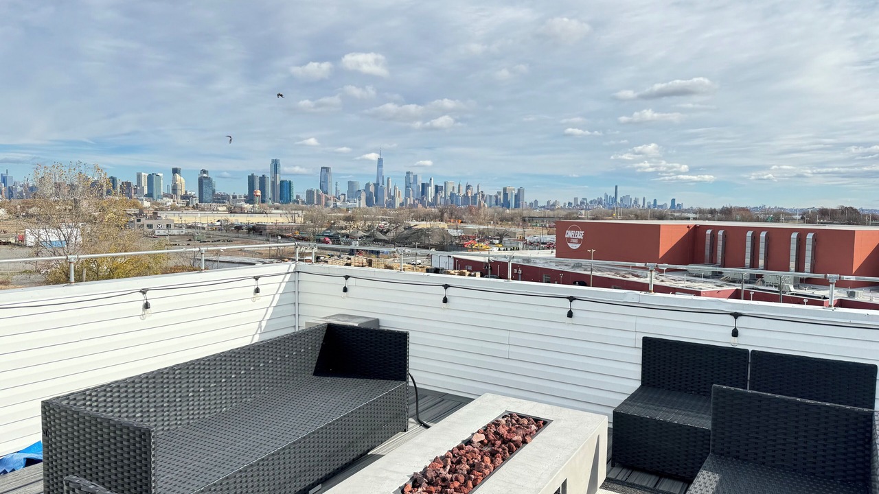Photo of Patio Balcony in Communipaw