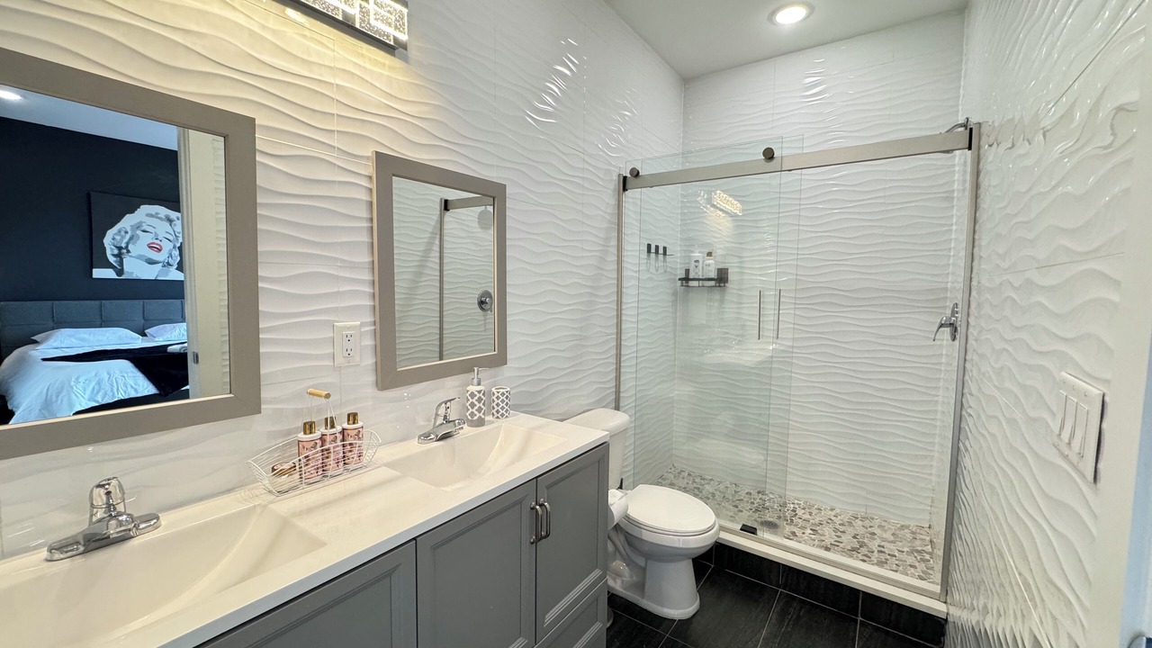Photo of Bathroom in Communipaw