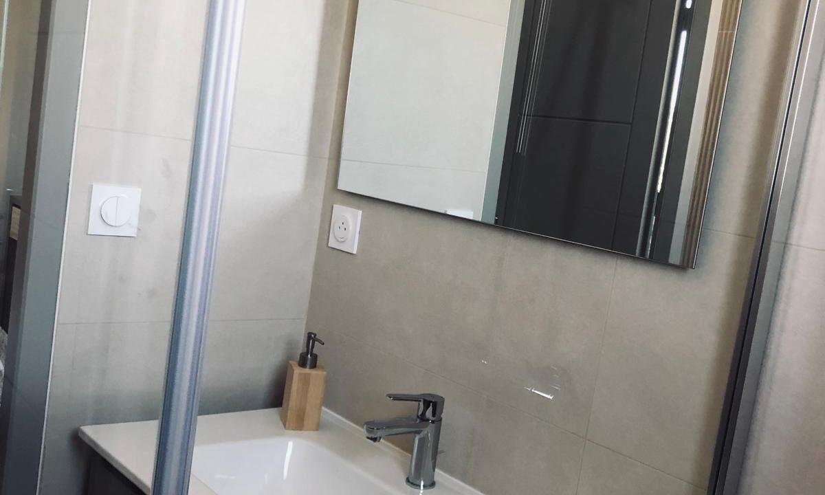 Photo of Bathroom in Cerelles