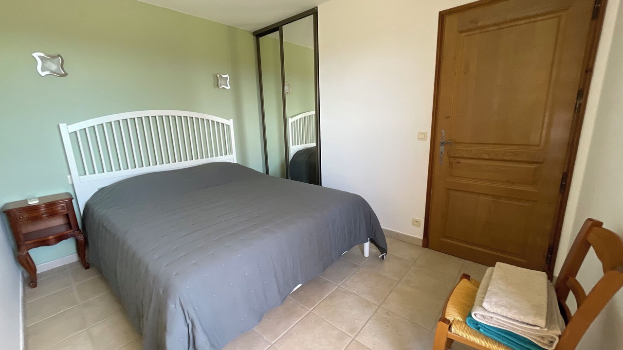 Photo of Bedroom in Beaumes-de-Venise