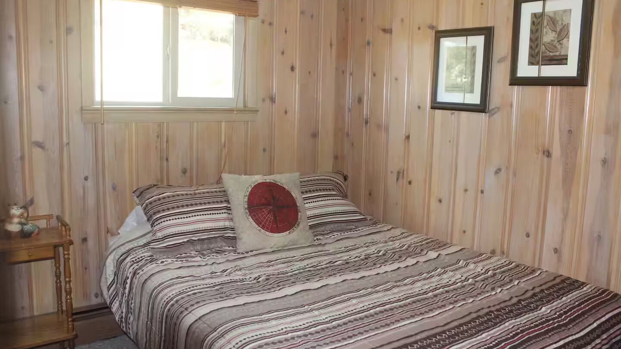 Photo of Bedroom in Grand Lake