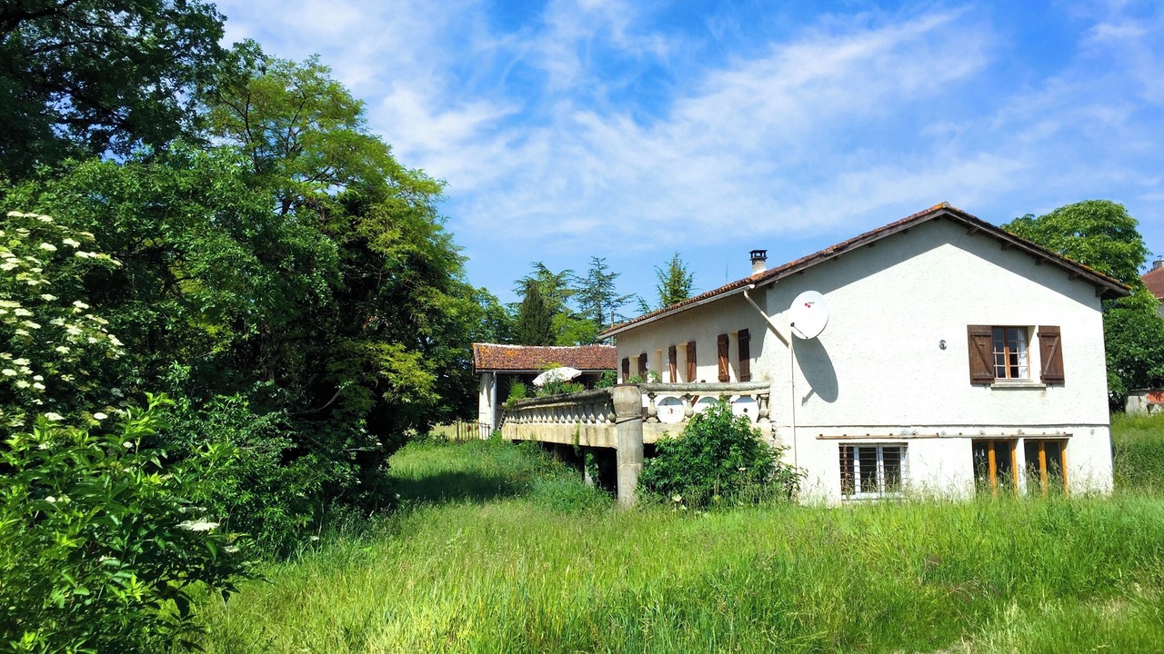 Photo of Outdoor in Courrensan
