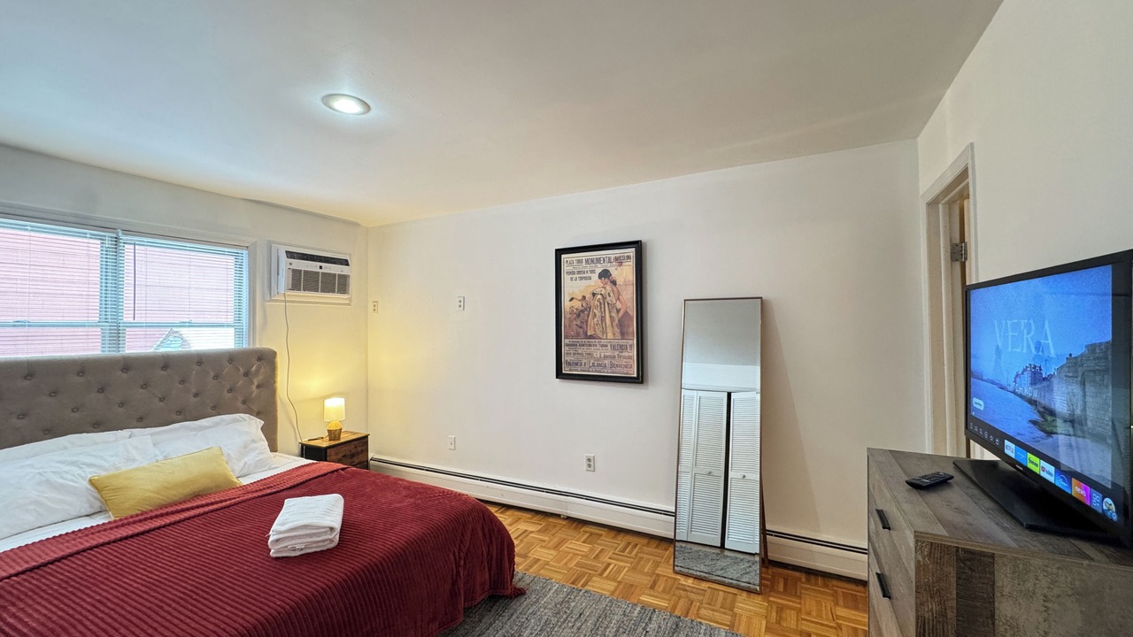 Photo of Bedroom in West New York