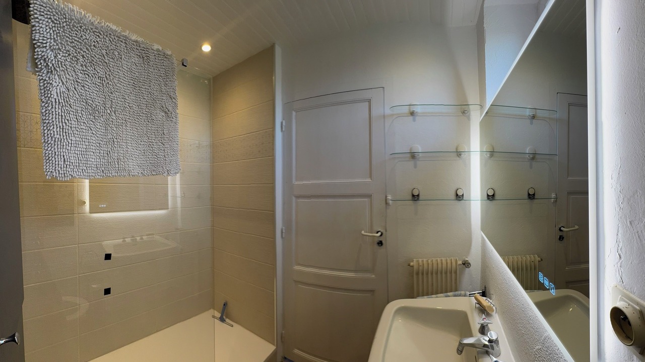 Photo of Bathroom in Montpeyroux