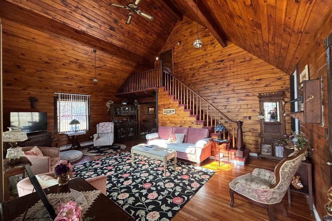 Photo of Livingroom in Barton