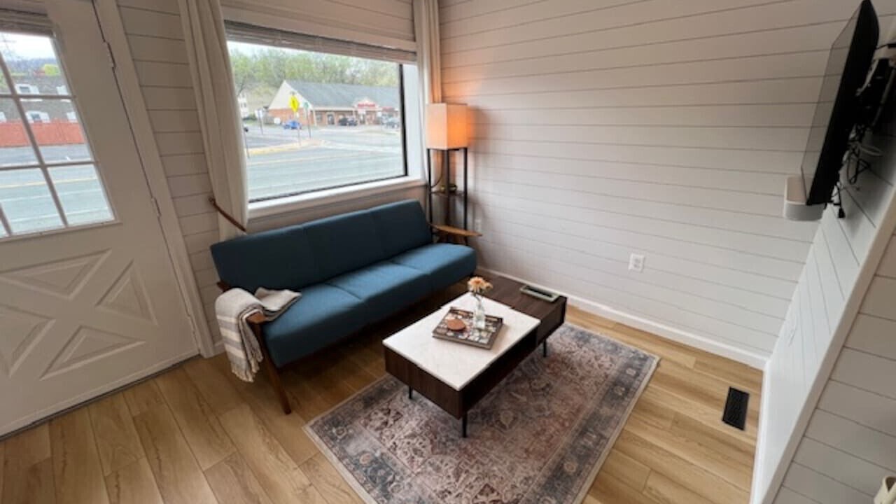 Photo of Livingroom in Front Royal