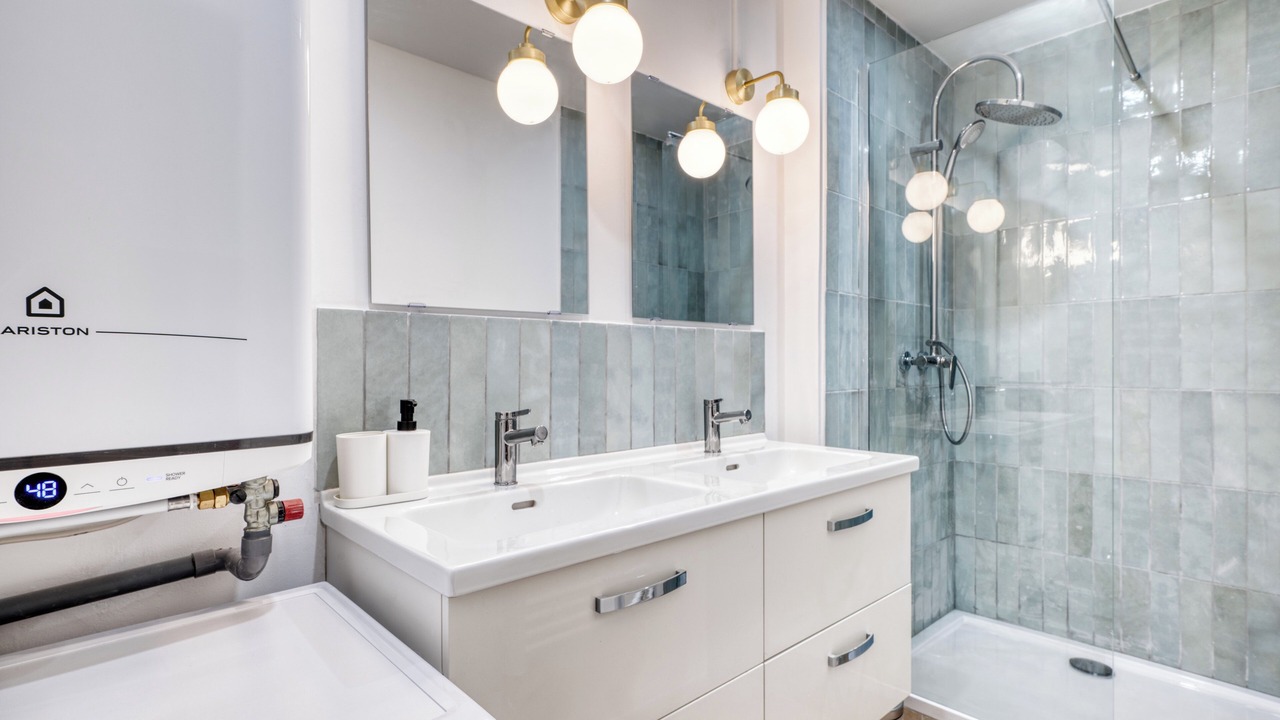 Photo of Bathroom in Centre Ville Rive Gauche