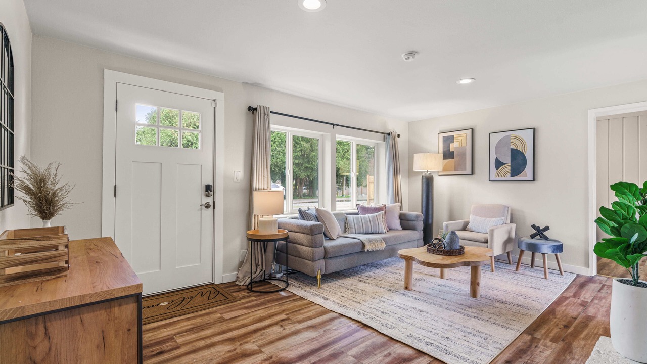 Photo of Livingroom in Olympic Hills