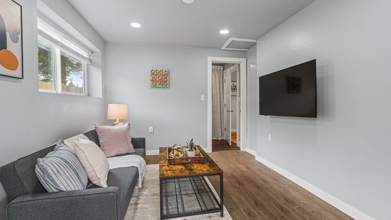 Photo of Livingroom in Olympic Hills