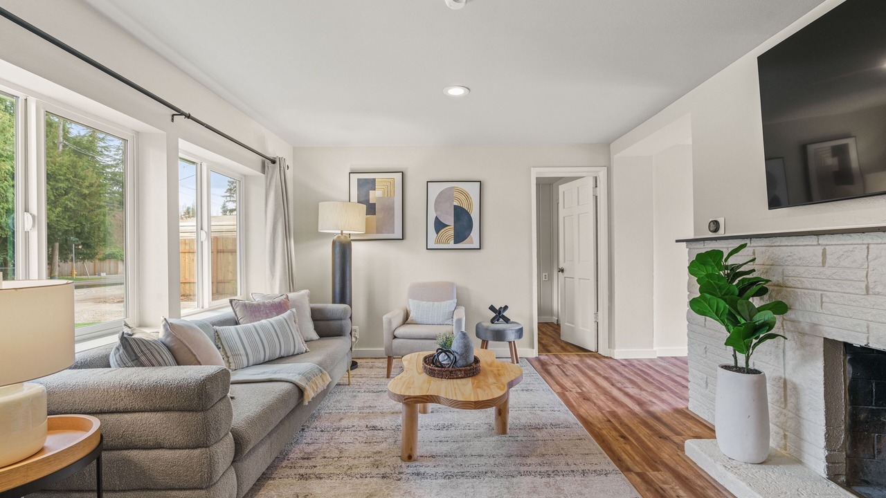 Photo of Livingroom in Olympic Hills