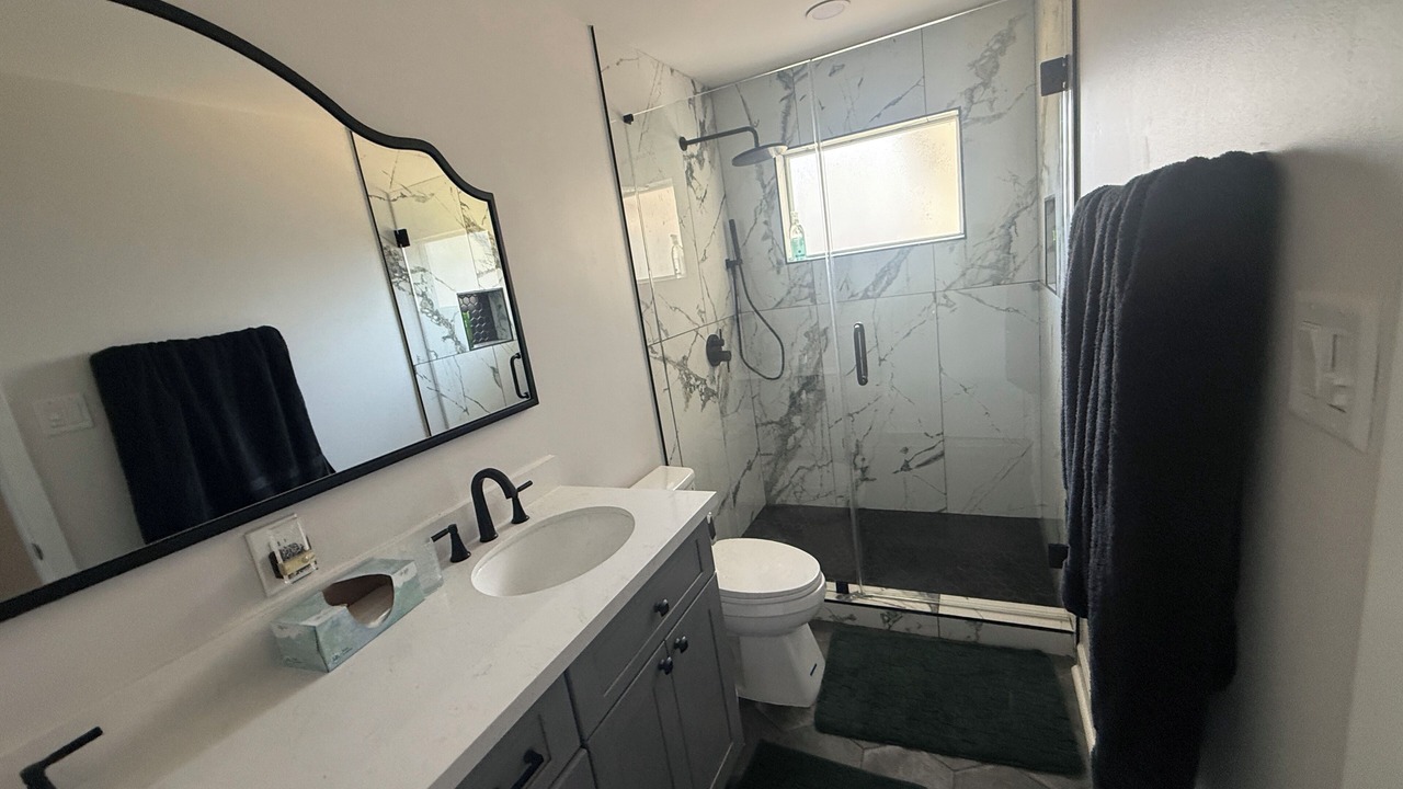 Photo of Bathroom in Woodlake - Briar Meadow