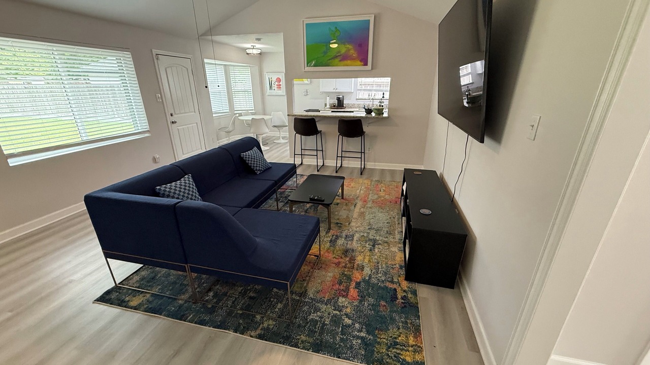 Photo of Livingroom in Woodlake - Briar Meadow