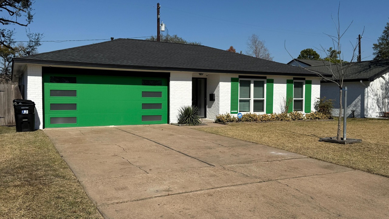 Photo of Outdoor in Woodlake - Briar Meadow
