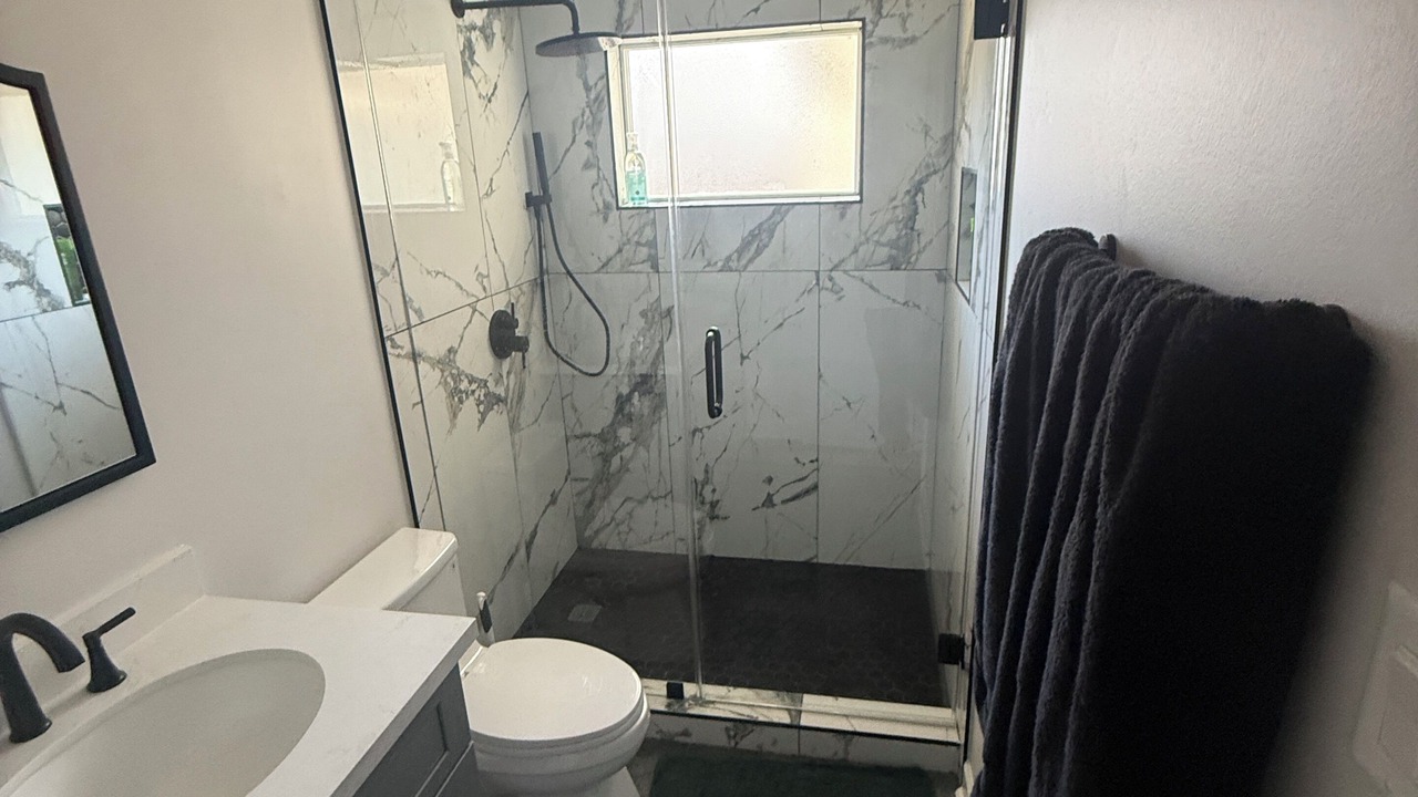 Photo of Bathroom in Woodlake - Briar Meadow