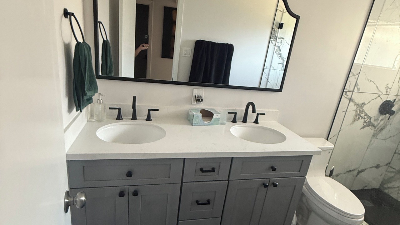 Photo of Bathroom in Woodlake - Briar Meadow