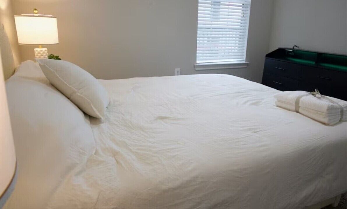Photo of Bedroom in Alden Bridge