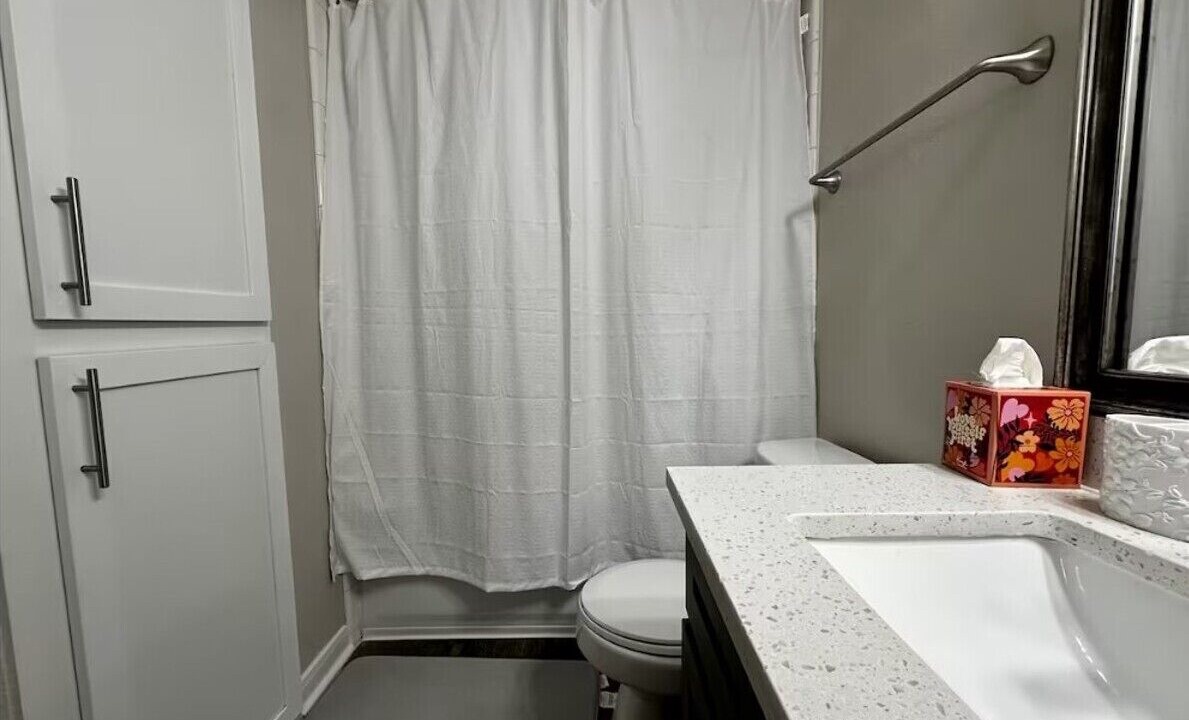 Photo of Bathroom in Alden Bridge