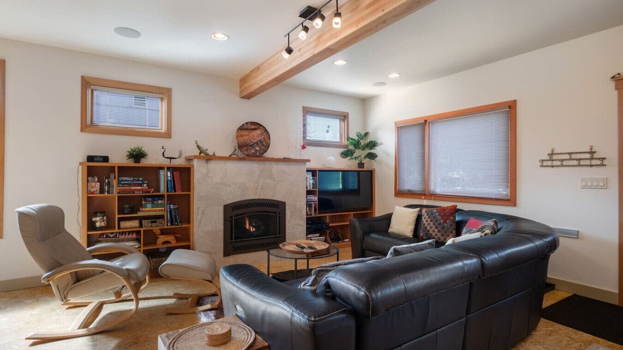 Photo of Livingroom in Genesee