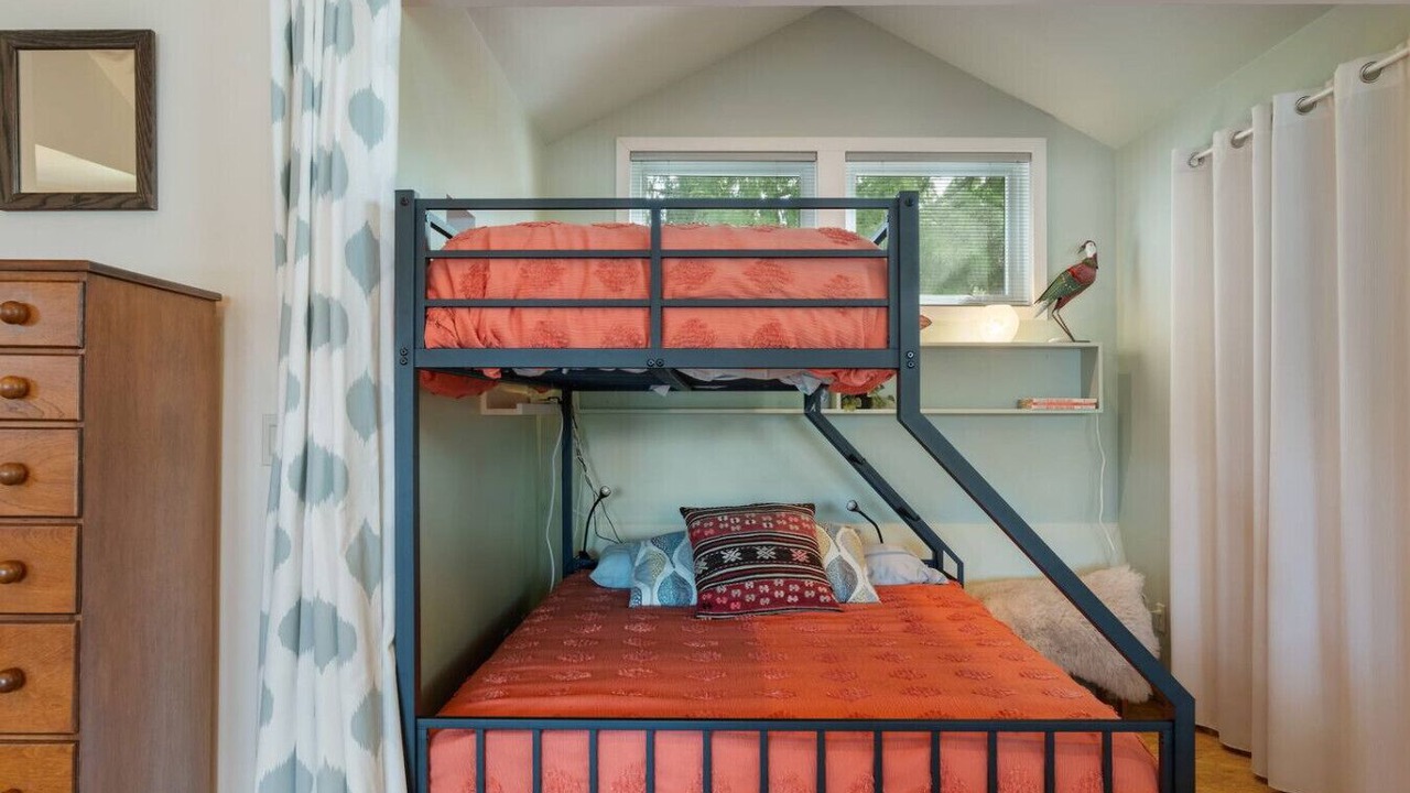 Photo of Bedroom in Genesee